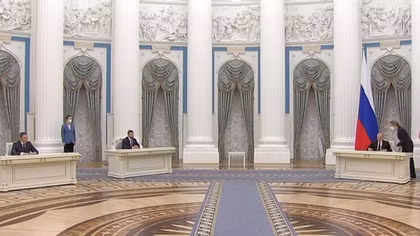 Ông Putin công nhận độc lập, đưa quân đội tới 2 vùng ly khai Ukraine