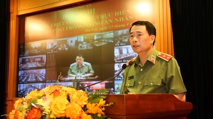 Tăng cường ứng dụng công nghệ thông tin, chuyển đổi số khi thực hiện dân chủ cơ sở trong CAND