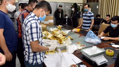 “Bà trùm” điều hành đường dây gùi 64kg ma túy, 20 bánh heroin vào Việt Nam
