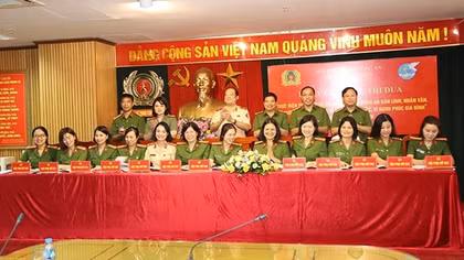 Phát động phong trào thi đua trong Hội Phụ nữ Bộ Công an