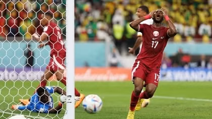 Thua trận thứ 2, Qatar chuẩn bị chia tay vòng chung kết World Cup 2022