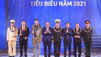 Hai đại úy Công an được vinh danh Gương mặt trẻ tiêu biểu và triển vọng