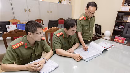 Trận tuyến thầm lặng
