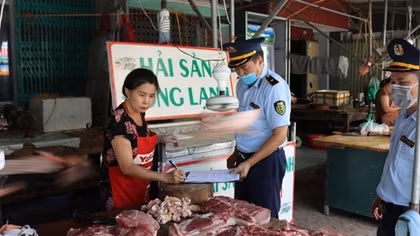 Lạng Sơn tăng cường kiểm tra, kiểm soát biến động giá cả mặt hàng thịt lợn