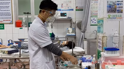Cần sớm có giải pháp cho tình trạng thiếu thuốc, vật tư y tế