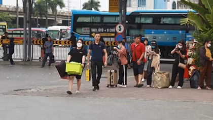 Cước vận tải đồng loạt giảm... "nhỏ giọt"