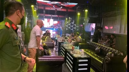 Nhiều quán bar phố cổ là “ổ” ma tuý, bóng cười