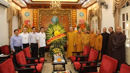 Lãnh đạo Bộ Công an chúc mừng Giáo hội Phật giáo Việt Nam