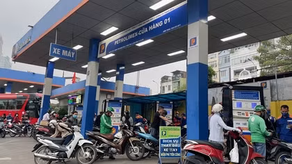 Hà Nội: Ưu tiên xăng dầu cho xe buýt hoạt động