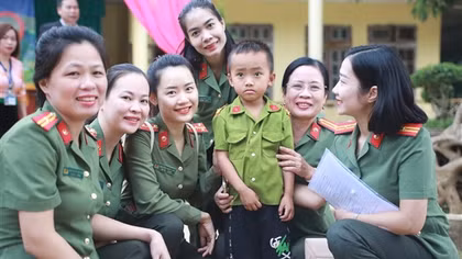 Mang Trung thu đến với các em nhỏ vùng cao Sơn La