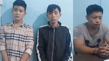 Không tiền xài, rủ nhau đi cướp xe ôm công nghệ