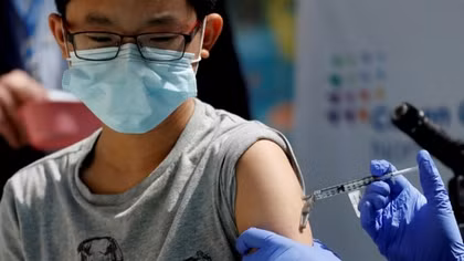 Yêu cầu Bộ Y tế kiểm điểm việc chậm mua vaccine cho trẻ từ 5 đến dưới 12 tuổi