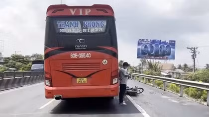 Tai nạn giữa xe giường nằm và xe máy, một người tử vong