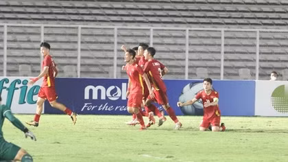 Cầm hòa Thái Lan, U19 Việt Nam vào bán kết