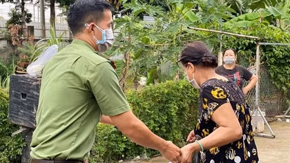 Bài 1: Tổ công tác “đặc biệt” và câu chuyện cảm động giờ mới kể