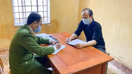 Bị bắt vì gửi thư nặc danh, sim rác bôi nhọ lãnh đạo