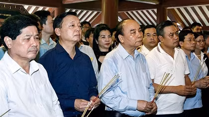 Chủ tịch nước dâng hương kỷ niệm 53 năm ngày mất của Chủ tịch Hồ Chí Minh
