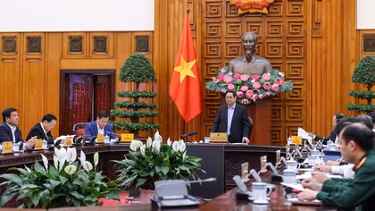 Cân đối về năng lượng, bảo đảm cung ứng điện cả trước mắt và lâu dài
