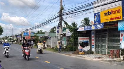 Truy bắt hung thủ đâm chết một thanh niên trước cửa hàng điện thoại