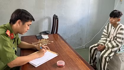 Nhà tổ chức tiệc, trộm lẻn phía sau lấy 200 triệu đồng