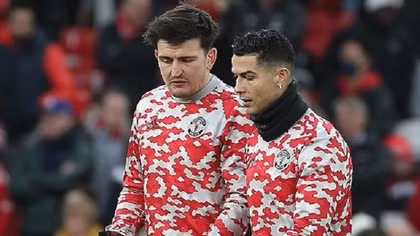 Thực hư chuyện Maguire và Ronaldo "tranh giành" băng đội trưởng