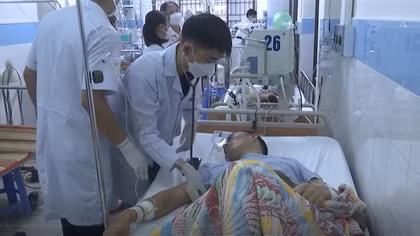Tàu cứu nạn khó tiếp cận vì 10 người còn lại trên tàu Trung Quốc đều đã tử vong