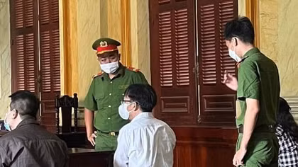Chiếm đoạt tài liệu bí mật nhà nước,  cựu Chủ tịch Saigon Co.op lãnh án
