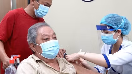 Đối tượng nào sẽ tiêm vaccine phòng COVID-19 mũi 3, mũi 4?