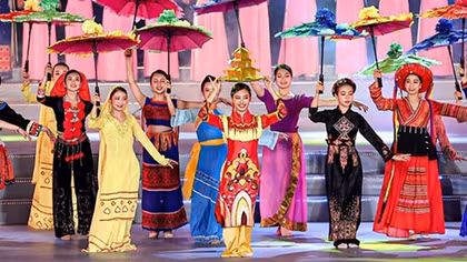 Sản phẩm thời trang từ trang phục truyền thống dân tộc