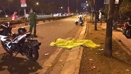 Cướp giật "rớt nài", một nghi can ngã xe tử vong trên đường trốn