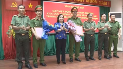 Tỉnh ủy Phú Yên khen thưởng Công an triệt xóa đường dây đánh bạc