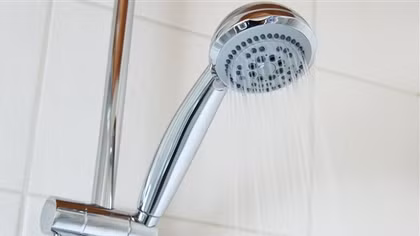 Thủ hiến Đức khuyên người dân lau người thay vì tắm để tiết kiệm năng lượng