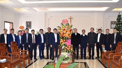 Lãnh đạo Bộ Công an chúc mừng các chức sắc, bà con Giáo dân, Tin lành nhân dịp Lễ Giáng sinh 2022