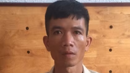 Đột nhập nhà bạn gái lúc nửa đêm để hiếp dâm