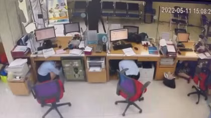 Nút báo động kết nối với Công an khiến tên cướp ngân hàng "bó tay"