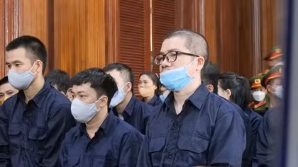 VKS giữ nguyên quan điểm truy tố Nguyễn Thái Luyện và đồng phạm