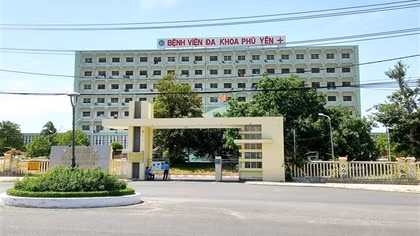 Bệnh nhân chịu thiệt vì ngành y tế Phú Yên chậm trễ đấu thầu thuốc