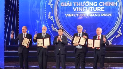 Trao giải thưởng VINFUTURE 2022 trị giá 3 triệu USD cho 5 nhà khoa học