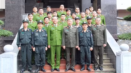 Xây dựng lực lượng Không quân Công an nhân dân tiến nhanh lên hiện đại