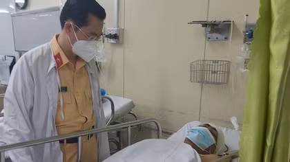 Thiếu tá CSGT bị đối tượng vi phạm luật giao thông tông chấn thương sọ não