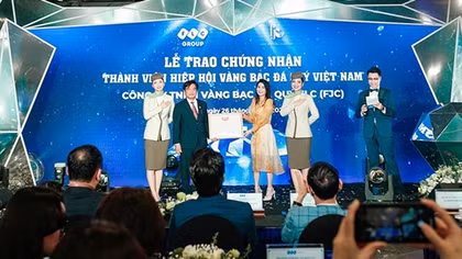 Ra mắt FJC và khai trương showroom đầu tiên