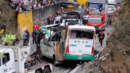 Colombia: Xe khách mất phanh khi đổ đèo, 20 người thiệt mạng