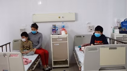 Trẻ bị hậu COVID-19, điều trị tại nhà ra sao?