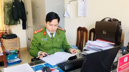Những người tiến về phía biển…