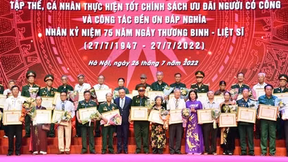 Hà Nội tri ân và biểu dương, khen thưởng 543 cá nhân
