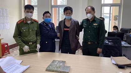 Đôi tình nhân điều hành đường dây mua bán gần 2kg heroin