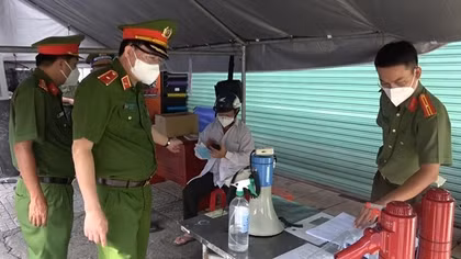 Công an TP Hồ Chí Minh chứng minh năng lực, hiệu quả trong muôn vàn khó khăn mùa dịch