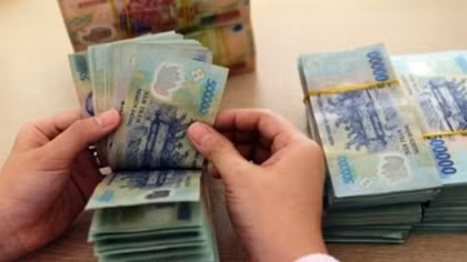 Đình chỉ công tác, điều tra vi phạm hai cán bộ Công an huyện