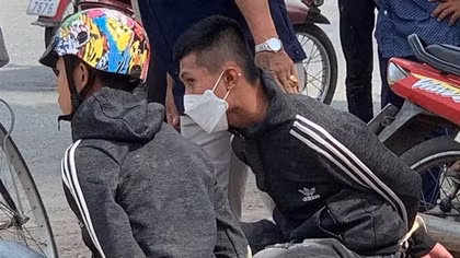 Hai tên cướp bị tóm vì xe bất ngờ đứt xích