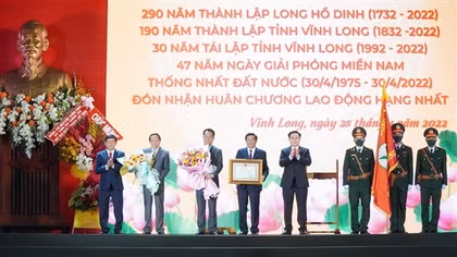 Vĩnh Long "đang có những bước chuyển mình ấn tượng"